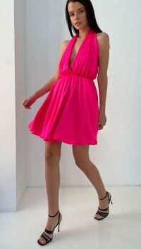 Шелковое розовое платье с открытой спиной