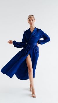 Синее шелковое платье на запах «Galeries»