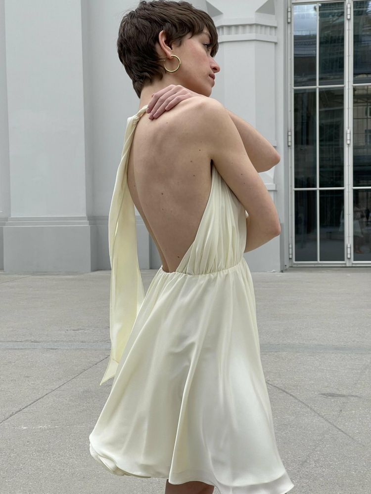 Шелковое платье с открытой спиной "Монро"