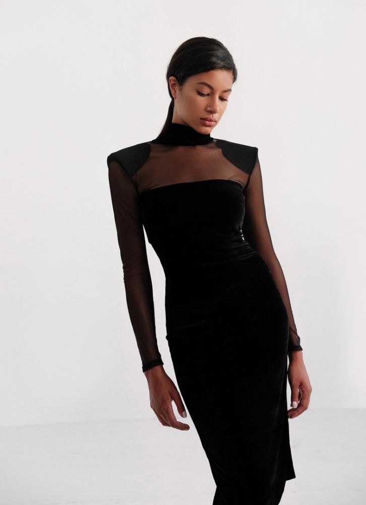 Черное бархатное платье "Seems"