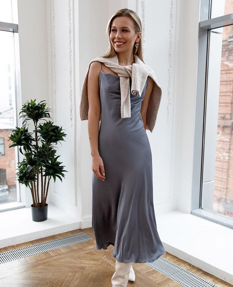 Серое шелковое платье-комбинация «Silk»