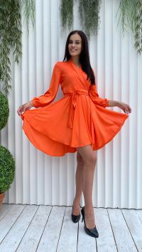 Оранжевое шелковое платье на запах «Si»