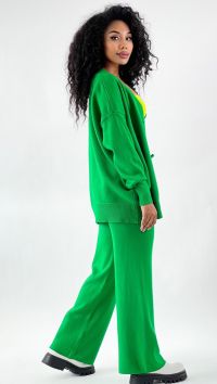 Зеленый трикотажный брючный костюм