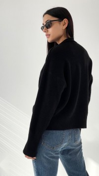 Черный женский свитер №1