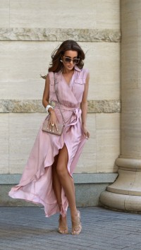 Розовое платье миди с ассиметричной юбкой №3