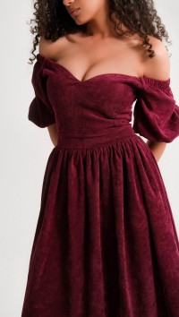 Бордовое платье с декольте в длине миди «Leelegance» №1