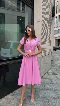 Розовое платье миди двубортное №1