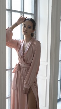 Розовое вечернее атласное платье в пол "Des Fruits" №2